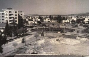 Κυκλικός κόμβος Αγίου Νικολάου:- Ίσως το πιο πολυσύχναστο σημείο της πόλης από το 1950 μέχρι σήμερα roundaboutagnikolaou1-e1490252810583.jpg