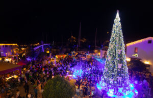 Παραμυθένια Χριστούγεννα πάνω στη θάλασσα – Ονειρικό σκηνικό στη Μαρίνα Λεμεσού