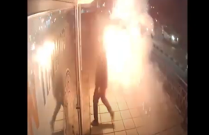 Βίντεο από την επίθεση των κουκουλοφόρων στα γραφεία της ΕΔΕΚ