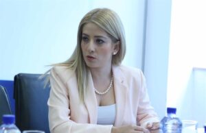 Λείπει ο ΠτΔ και υπόγραψε η Αννίτα Δημητρίου την παύση του Οδυσσέα ως Προεδρεύουσα