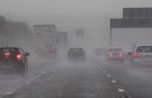 Οδηγοί προσοχή! Προβλήματα στον αυτοκινητόδρομο λόγω «Byron»