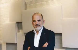 Γιάννης Αρμεύτης: «Με ενδιαφέρει πώς ένα κτίριο μπορεί να βοηθήσει τις ανθρώπινες σχέσεις»