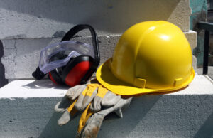 Σοβαρό εργατικό ατύχημα στη Λακατάμια: Έπεσε από 4 μέτρα μέσα σε λάκκο