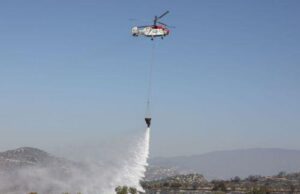 Φωτιά ξέσπασε στην επαρχία Λεμεσού – Στη «μάχη» και εναέρια μέσα