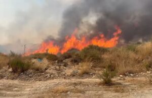 Μεγάλη αναζωπύρωση στην Άλασσα! Ενεργοποιήθηκε το ΙΚΑΡΟΣ – Στην μάχη 4 εναέρια μέσα