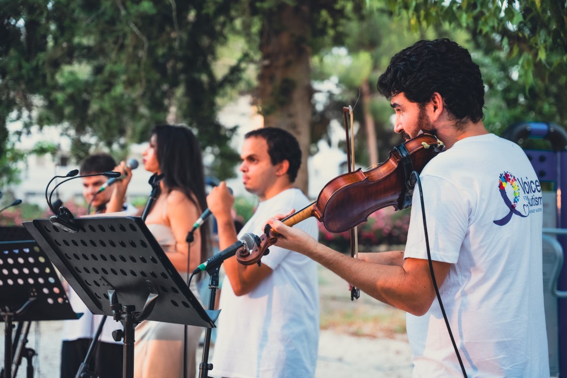 Voice For Autism και Αρτεμίου, Πιερή και Συνεργάτες ΔΕΠΕ ενώνουν δυνάμεις για στήριξη νεαρών ενηλίκων με αυτισμό