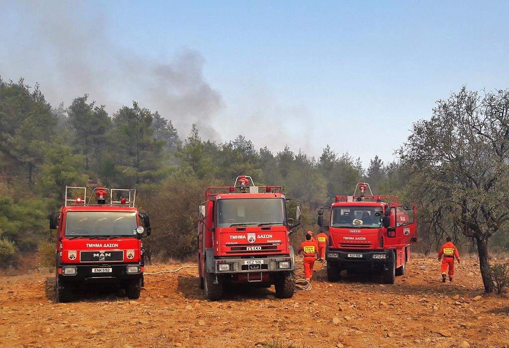 Ανατροπή Πυροσβεστικού Οχήματος κατά την Καταπολέμηση της Πυρκαγιάς στο Ομόδος