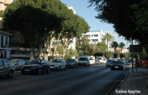 Οι υποχρεώσεις των ιδιοκτητών οχημάτων σε σχέση με τις επιγραφές στους ανεμοθώρακες και τα ακινητοποιημένα οχήματα