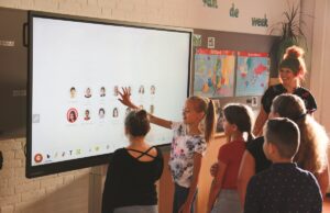 Οι διαδραστικοί πίνακες ως τεχνολογικά εφόδια στη φαρέτρα σχολείων και ιδιωτικών φροντιστηρίων