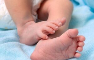 ΣΟΚ στην Κυπριακή κοινωνία: Βρέφος 3.5μηνών νοσηλεύεται με εγκεφαλική αιμοραγία – Χειροπέδες στους γονείς