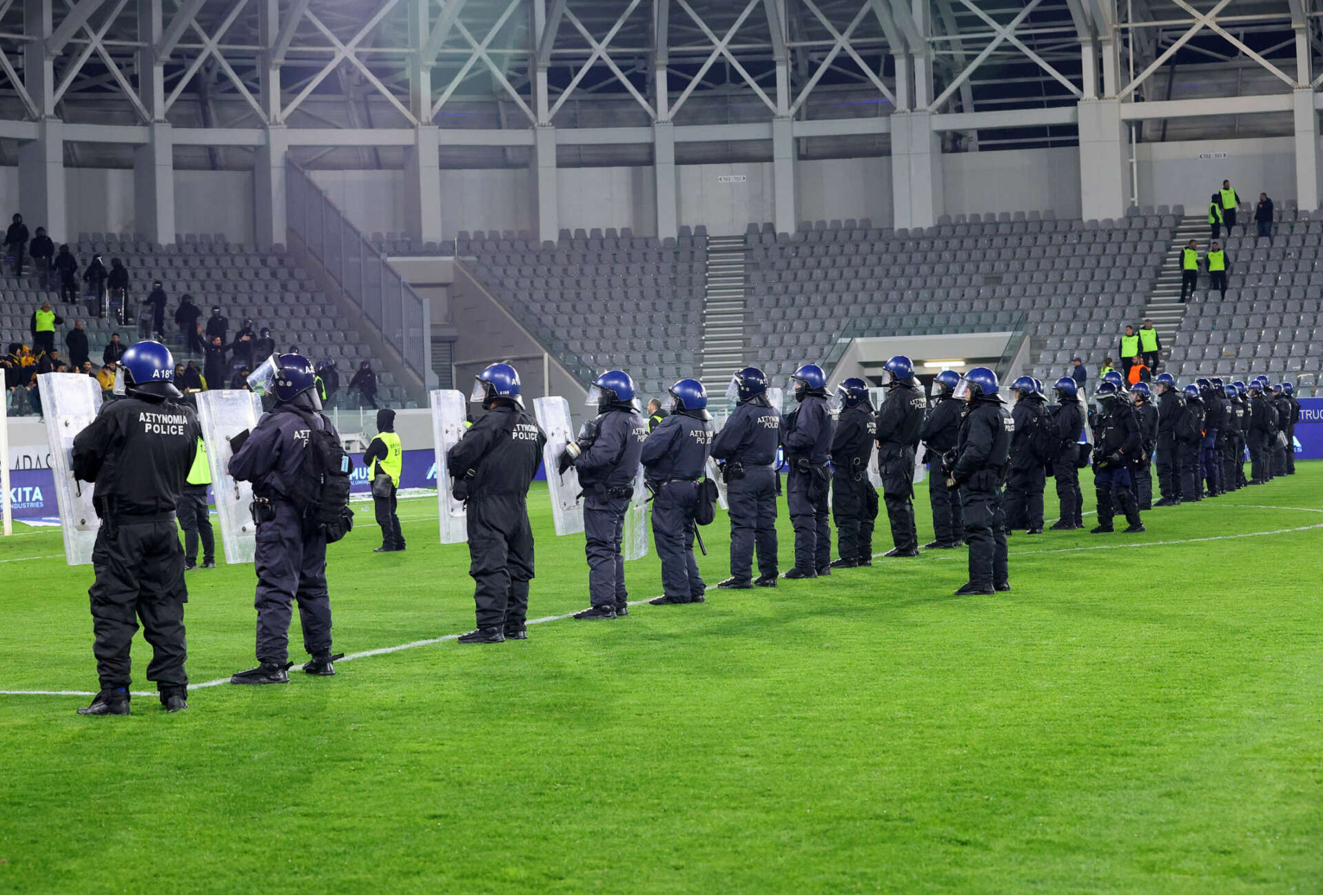 Ρίχνει ευθύνες για επεισόδια και προτείνει μέτρα ο Νεοφυτίδης: «Παταγώδης αποτυχία Αστυνομίας»