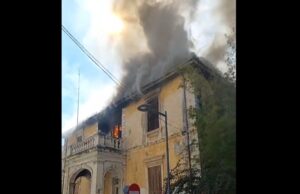 ΤΩΡΑ: Μεγάλη πυρκαγιά στο κέντρο της Λεμεσού! (ΒΙΝΤΕΟ)