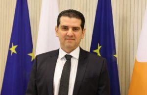 Υπομονή μέχρι αναβάθμιση υποδομών στα δημόσια νοσηλευτήρια, λέει ο Δαμιανός