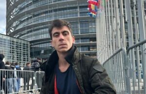 Φειδίας Παναγιώτου: Δηλώνει πόσα παίρνει ως ευρωβουλευτής – «Είναι πολλά ή λίγα;», ρωτάει στο τέλος