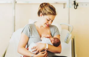 Το Υπ. Υγείας προωθεί τον θηλασμό μέσα από τη νέα Εθνική Στρατηγική