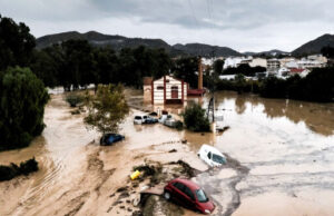 Ισπανία – Πλημμύρες: Τραγωδία με 51 νεκρούς λόγω της σφοδρής κακοκαιρίας – Δείτε εικόνες βιβλικής καταστροφής