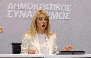 Σαφής παρέμβαση Αννίτας: «Οι δημόσιες αντεγκλήσεις δεν ωφελούν»