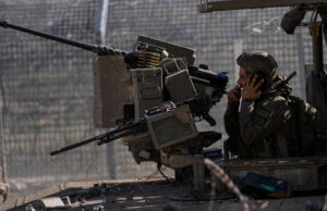 WSJ: Η Τουρκία συγκεντρώνει στρατιωτικές δυνάμεις στα σύνορα με τη Συρία – Φόβος των ΗΠΑ για εισβολή