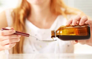 Προειδοποίηση του ΠΟΥ για τρία σιρόπια για το βήχα που παράγονται στην Ινδία, μετά από θανάτους παιδιών