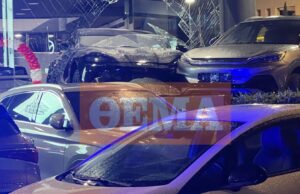 Ηλεκτρικό αυτοκίνητο «σάλταρε» από τη βιτρίνα έκθεσης στην Κηφισίας – Δείτε βίντεο