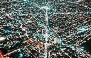 ΦΩΤΟΓΡΑΦΙΑ: Η νυχτερινή Λεμεσός από ψηλά, μια πόλη που λάμπει!