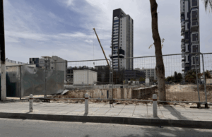 Λεμεσός: Ένα τέλος εποχής – Κατεδαφίστηκαν τα ιστορικά Teepee, Club 11 και Bubbles