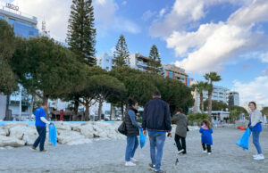 Σε καθαρισμό της Ακτής Ολυμπίων προχώρησε η Imperio