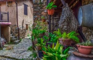 Τι να Κάνετε στην Κακοπετριά: Ένα χωριό με θρύλους, φύση και παράδοση.