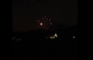 ΒΙΝΤΕΟ: Ορατή από την Λεμεσό η νέα ιρανική πυραυλική επίθεση κατά του Ισραήλ