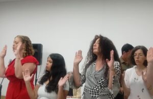 «Ταξίδι στη Σιωπή»: Ο Όμιλος Κωφών Λεμεσού μάς υπενθύμισε τι έχει πραγματικά σημασία