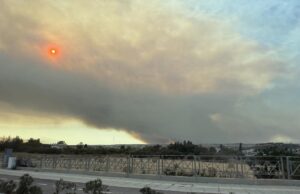 Διπλό πύρινο μέτωπο – Εκκενώνεται η κοινότητας Αγίας Βαρβάρας στην Πάφο