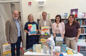 Δωρεά βιβλίων στη Δημοτική Πανεπιστημιακή Βιβλιοθήκη Λεμεσού από τις Πρεσβείες Φινλανδίας και Σουηδίας