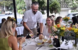 «Around the table» από τη Mastercard: Η απόλυτη γαστρονομική εμπειρία έρχεται στην Κύπρο