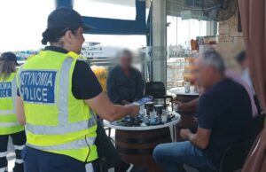 Εκστρατεία ενημέρωσης από την Τροχαία Λεμεσού για τη χρήση κινητού στο τιμόνι