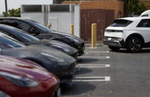 Συστάσεις ΤΟΜ για οχήματα TESLA με πρόβλημα στις χειρολαβές θυρών