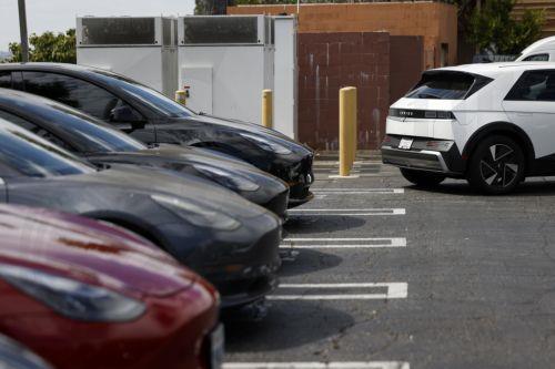 Συστάσεις ΤΟΜ για οχήματα TESLA με πρόβλημα στις χειρολαβές θυρών