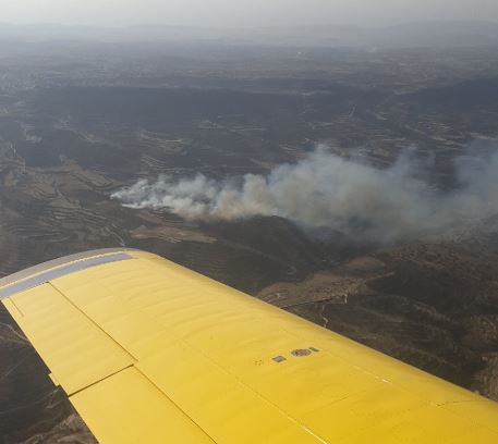 Πυρκαγιά στην Πάχνα – Επιχειρούν πτητικά μέσα, προστατεύονται κατοικίες