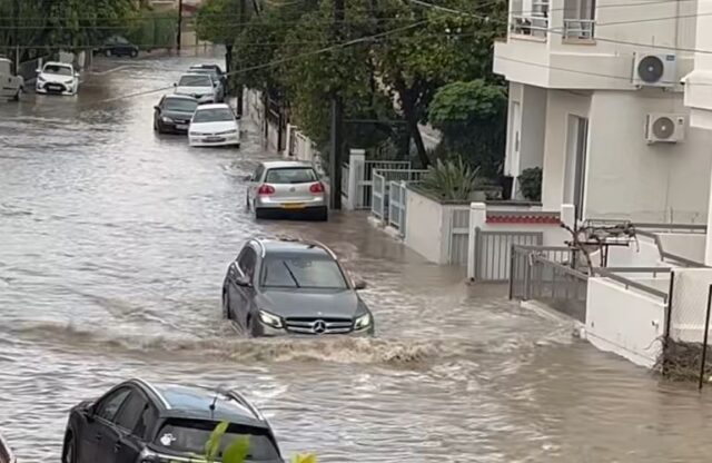 Λεμεσός: Οι έντονες βροχοπτώσεις μετέτρεψαν τους δρόμους σε ποτάμια