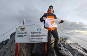 Πέρα από τα σύννεφα: Το Όρος Κιναμπάλου και ο θρίαμβος της ανθρώπινης επιμονής