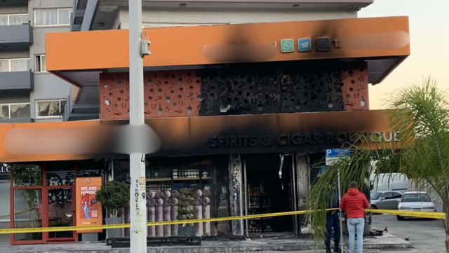 Στόχος εμπρηστών κάβα γνωστού επιχειρηματία στη Λεμεσό – Είχε δεχθεί ξανά επίθεση με καμένα πολυτελή οχήματα
