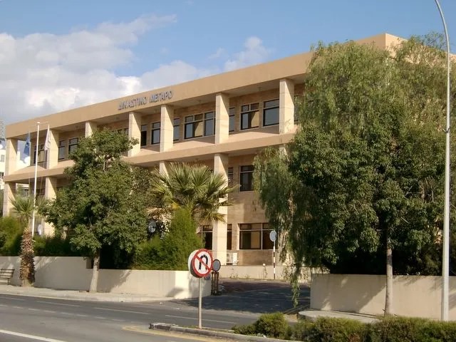 Παραδέχθηκε ενοχή για μέρος κατηγοριών ζευγάρι σε υπόθεση κακοποίησης παιδιών