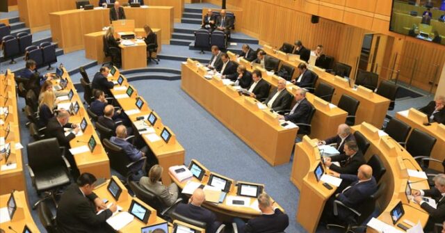 ΕΝΤΑΣΗ ΣΤΗΝ ΒΟΥΛΗ: Απουσία Πρώτης Κυρίας και πρόταση κατάργησης του Ανεξάρτητου Φορέα ΕΝΤΑΣΗ ΣΤΗΝ ΒΟΥΛΗ: Απουσία Πρώτης Κυρίας και πρόταση κατάργησης του Ανεξάρτητου Φορέα