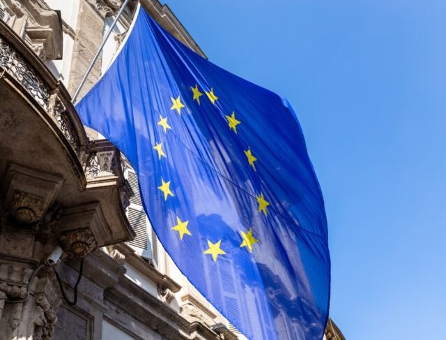 Ευρωζώνη: Ισχυρές πιέσεις στα κρατικά ομόλογα καθώς οι αγορές προεξοφλούν νέα άνοδο επιτοκίων Ευρωζώνη: Ισχυρές πιέσεις στα κρατικά ομόλογα καθώς οι αγορές προεξοφλούν νέα άνοδο επιτοκίων