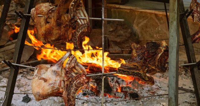 Το πιο αυθεντικό ψήσιμο της Κύπρου γίνεται φεστιβάλ: Μην χάσεις το 1ο Φεστιβάλ Αντικριστού Το πιο αυθεντικό ψήσιμο της Κύπρου γίνεται φεστιβάλ: Μην χάσεις το 1ο Φεστιβάλ Αντικριστού