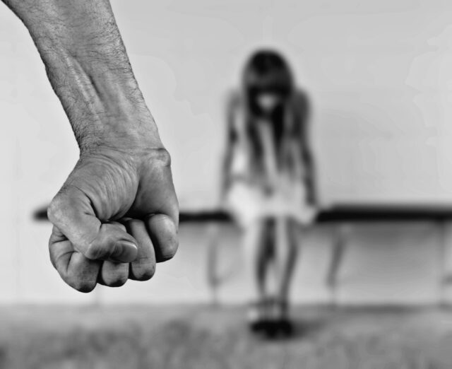 ΑΣΤΥΝΟΜΙΑ: Τέσσερις συλλήψεις σε παγκύπριες επιχειρήσεις – Υπό διερεύνηση και υπόθεση βίας στην οικογένεια ΑΣΤΥΝΟΜΙΑ: Τέσσερις συλλήψεις σε παγκύπριες επιχειρήσεις – Υπό διερεύνηση και υπόθεση βίας στην οικογένεια