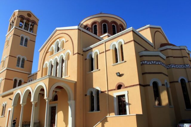 Η Μητρόπολη Λεμεσού προσλαμβάνει στην πόλη μας!