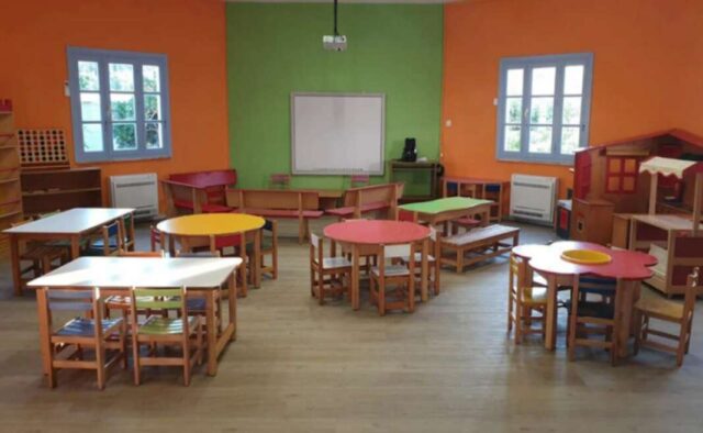 Πίεση στα δημόσια νηπιαγωγεία από τη μείωση του ηλικιακού ορίου