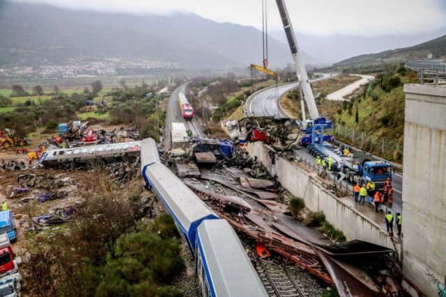 Ξεκινά σήμερα η δίκη για την τραγωδία των Τεμπών – Στο εδώλιο 36 κατηγορούμενοι