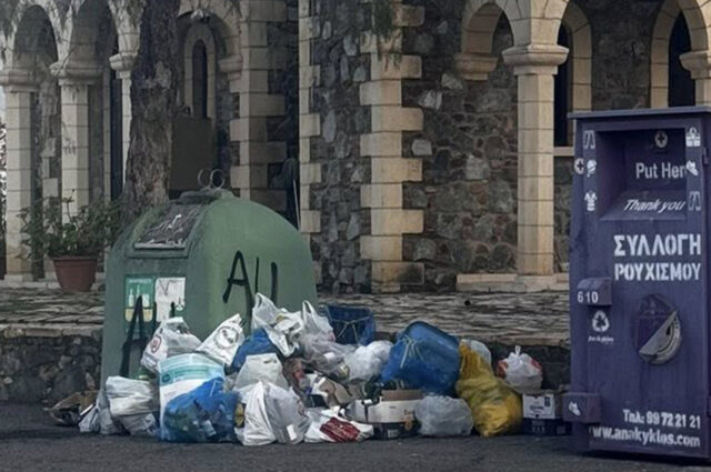 ΚΟΚΚΙΝΟΤΡΙΜΙΘΙΑ: Στο «μικροσκόπιο» η εικόνα καθαριότητας σε εκκλησίες μετά από αντιδράσεις κατοίκων-(Φώτο) ΚΟΚΚΙΝΟΤΡΙΜΙΘΙΑ: Στο «μικροσκόπιο» η εικόνα καθαριότητας σε εκκλησίες μετά από αντιδράσεις κατοίκων-(Φώτο)