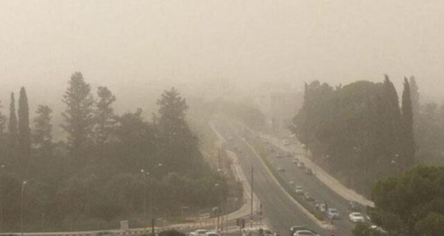 Καιρός: Συννεφιές, σκόνη και τοπικές καταιγίδες μέχρι Δευτέρα Καιρός: Συννεφιές, σκόνη και τοπικές καταιγίδες μέχρι Δευτέρα